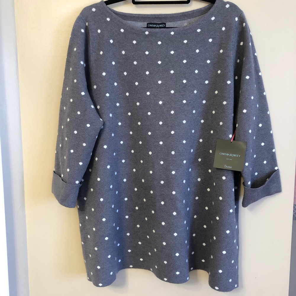 2x Cynthia’s Rowley grey polka dot tunic sweater!